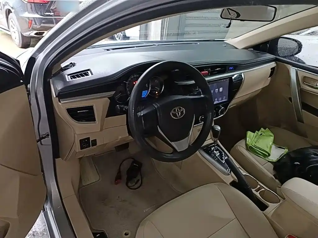 Toyota Corolla 2017 1.6L CVT GL фото 10