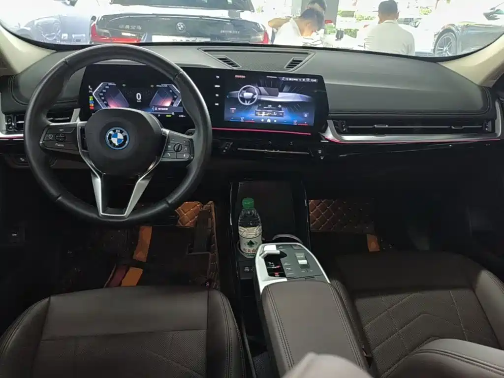 BMW iX1 2025 2023 eDrive25L X Design Package