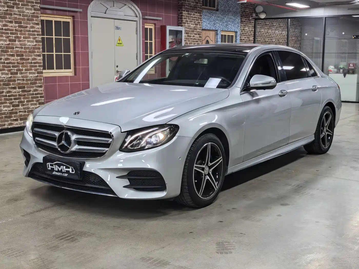 Mercedes-Benz E-Class 2018 E 300 L Sport Fashion