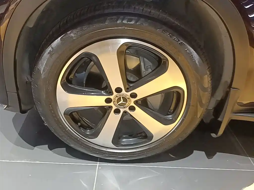 Mercedes-Benz GLC 2019 Facelift GLC 260 L 4MATIC Luxury фото 23