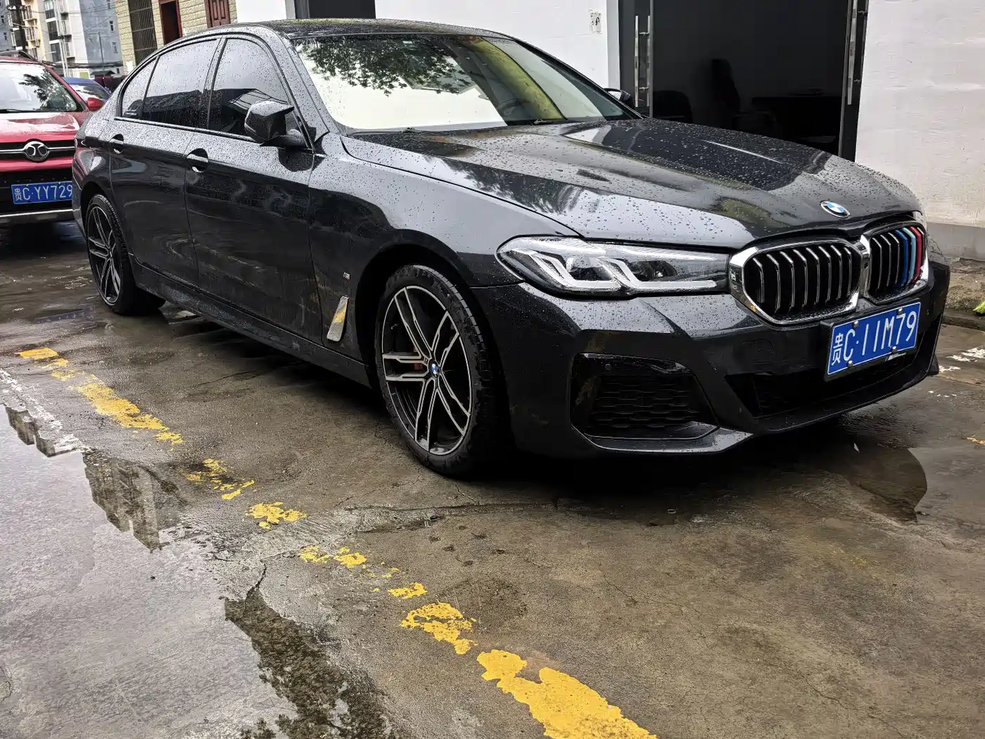 BMW 5 Series 2014 525Li Leading фото 3