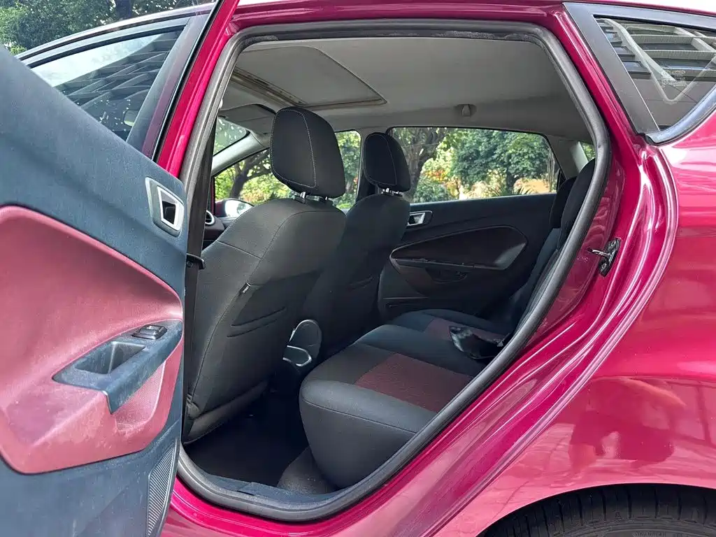Ford Fiesta 2012 2011 Hatchback 1.5L Automatic Fashion