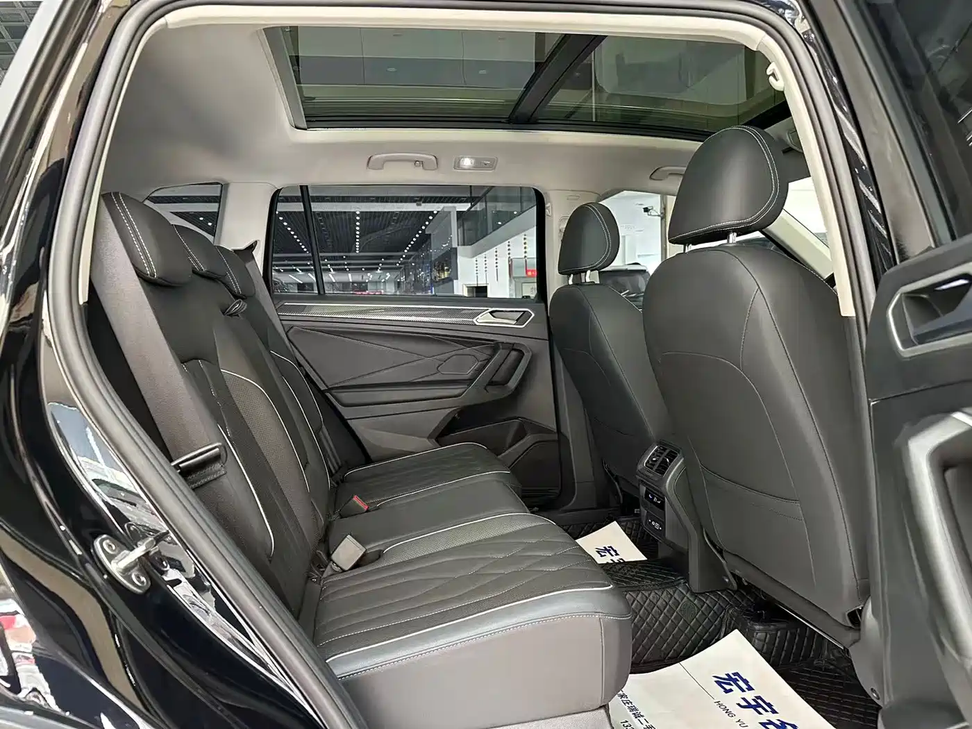Volkswagen Tiguan L 2023 330TSI Auto 2WD R-Line Premium Edition фото 16