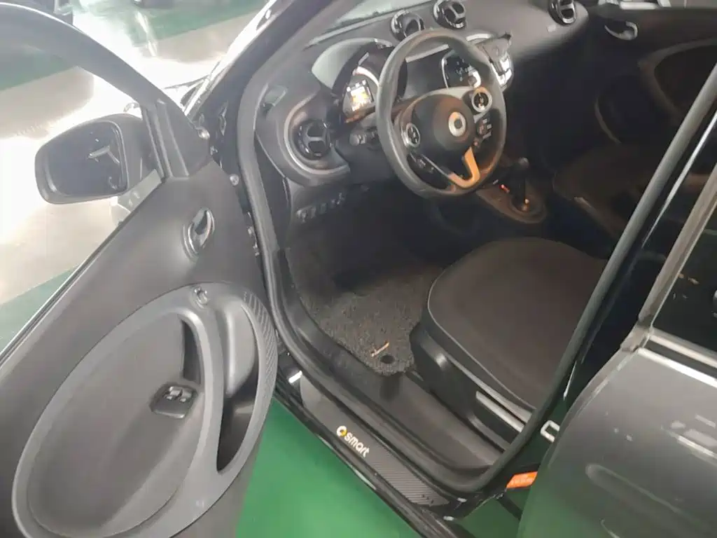 smart forfour 2018 2018 1.0L 52kW Passion Edition