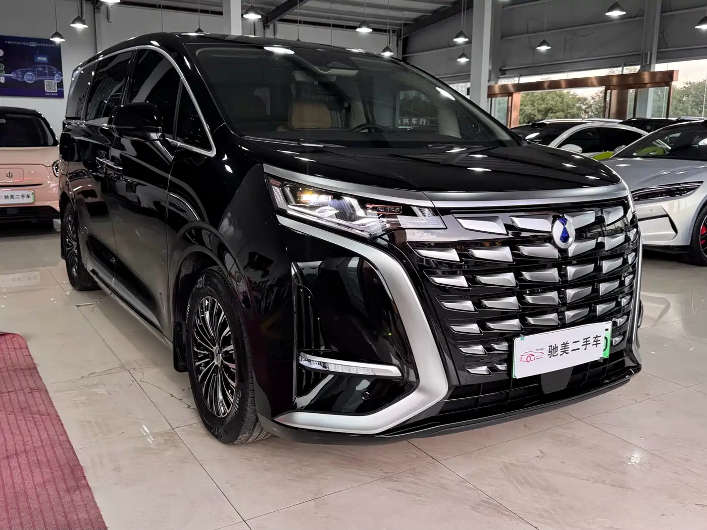 Denza D9 2026 2024 DM-i 980 AWD Premium