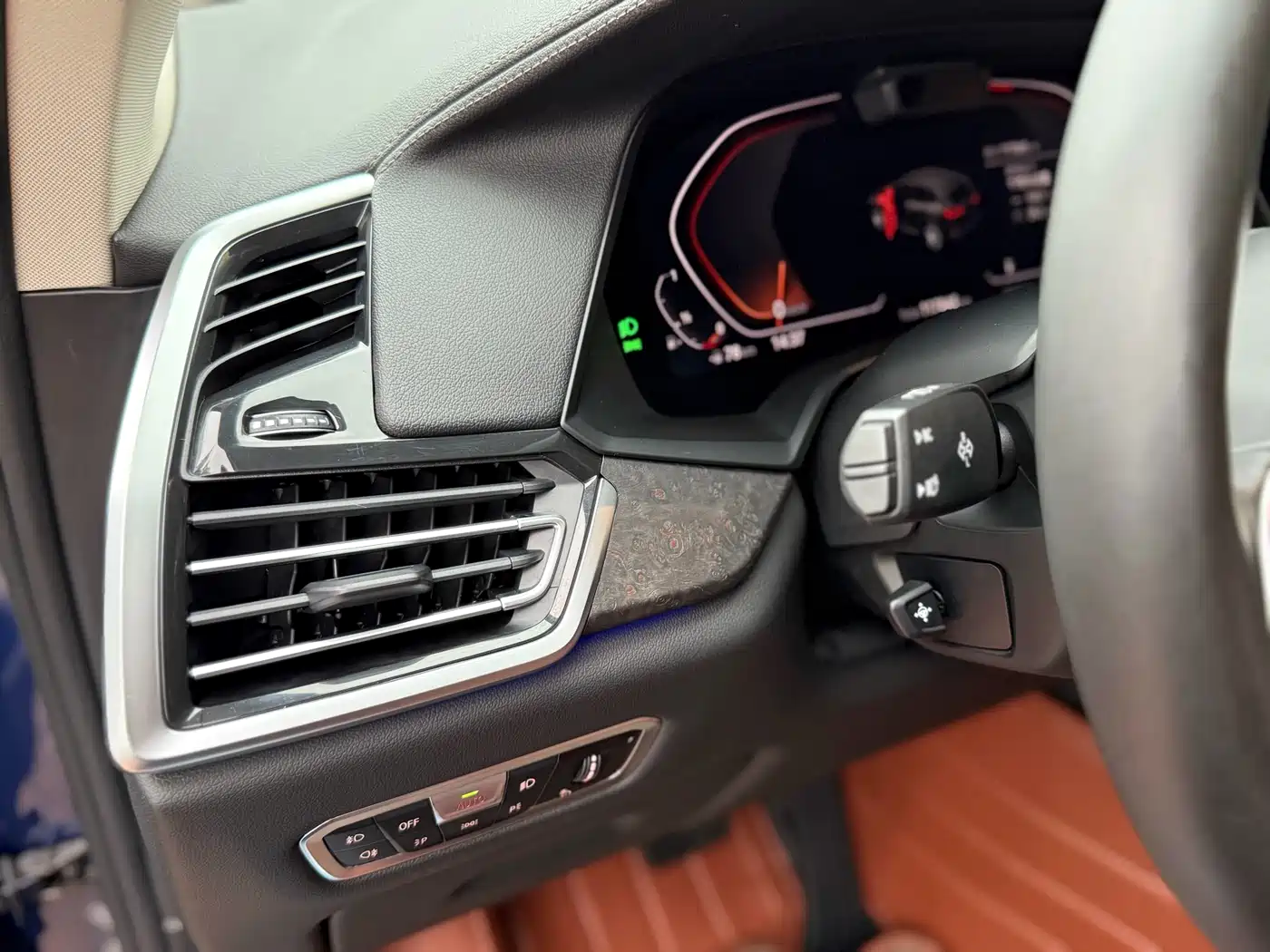 BMW X5 (Import) 2019 xDrive40i Exclusive M Sport Package фото 11