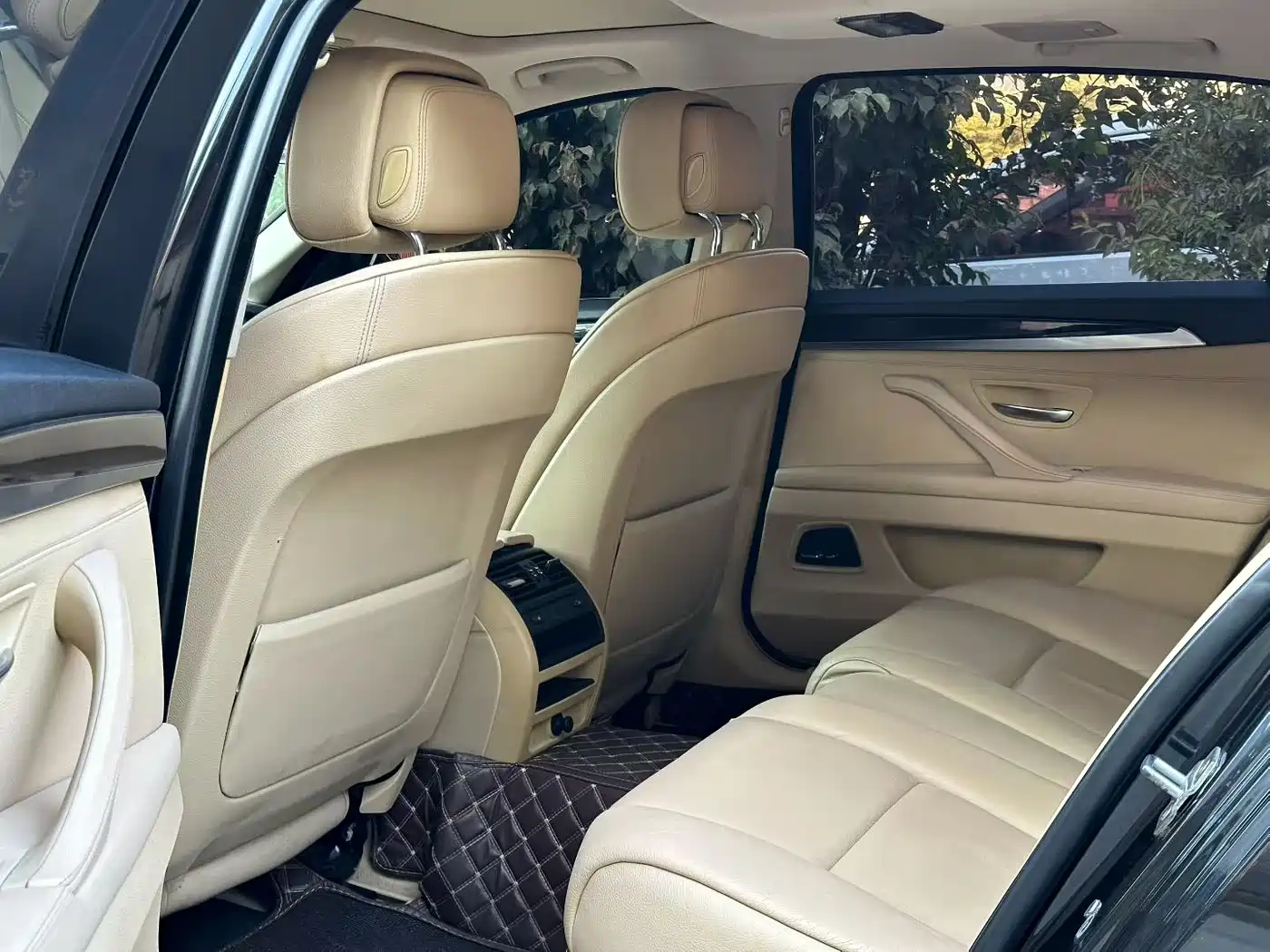 BMW 5 Series 2013 525Li Luxury фото 12