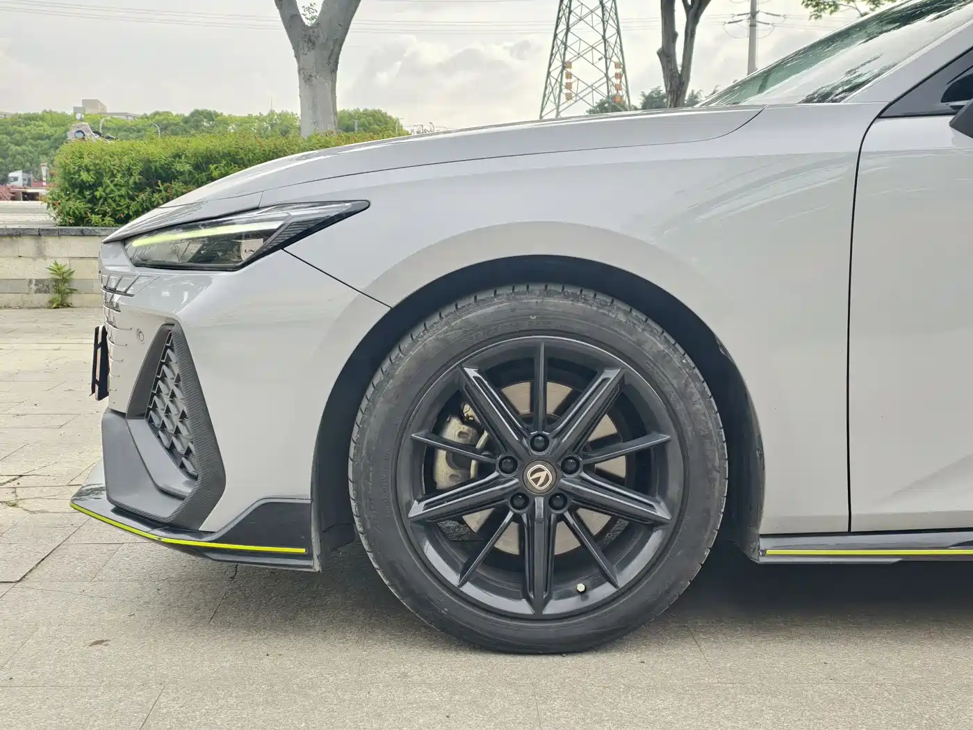 CHANGAN UNI-V