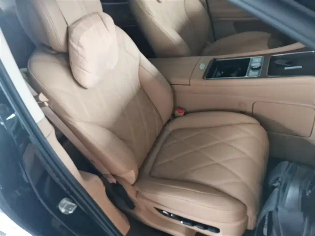 AITO Wenjie AITO M9 2025 Extended Range Ultra 52kWh 6-Seater фото 20