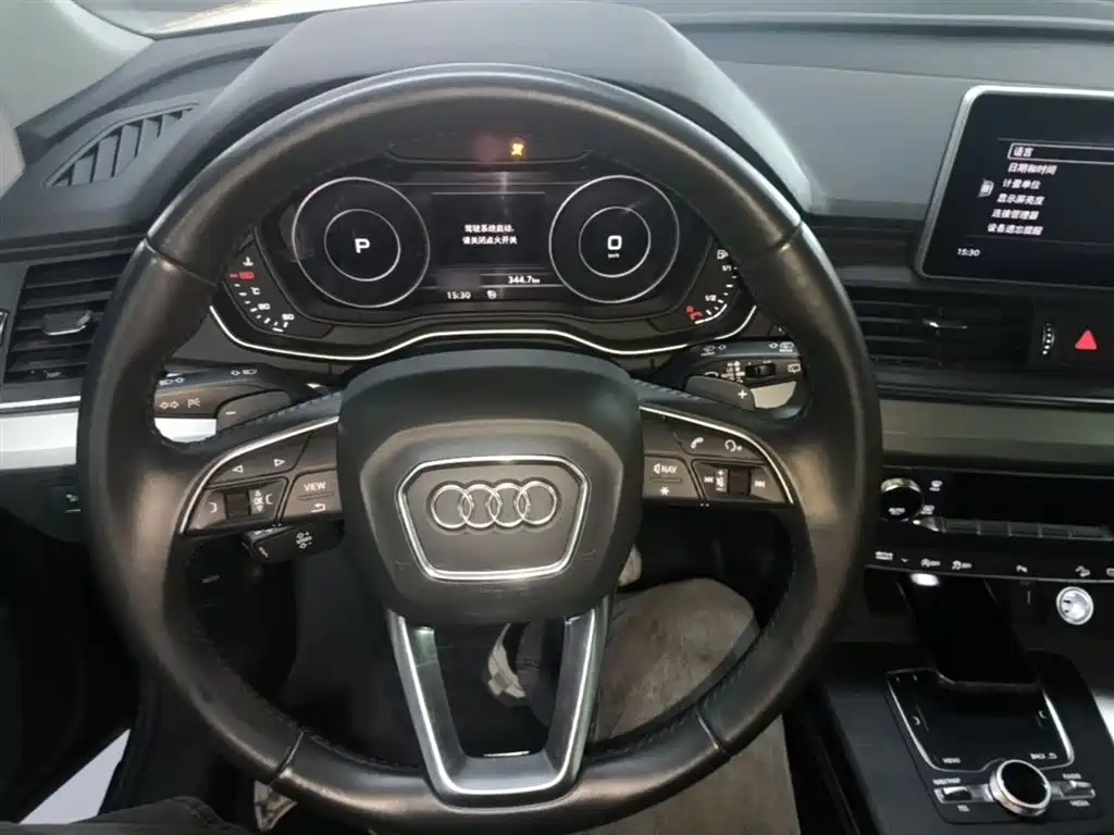 Audi Q5L 2020 Facelift 40 TFSI Honor Fashion фото 11