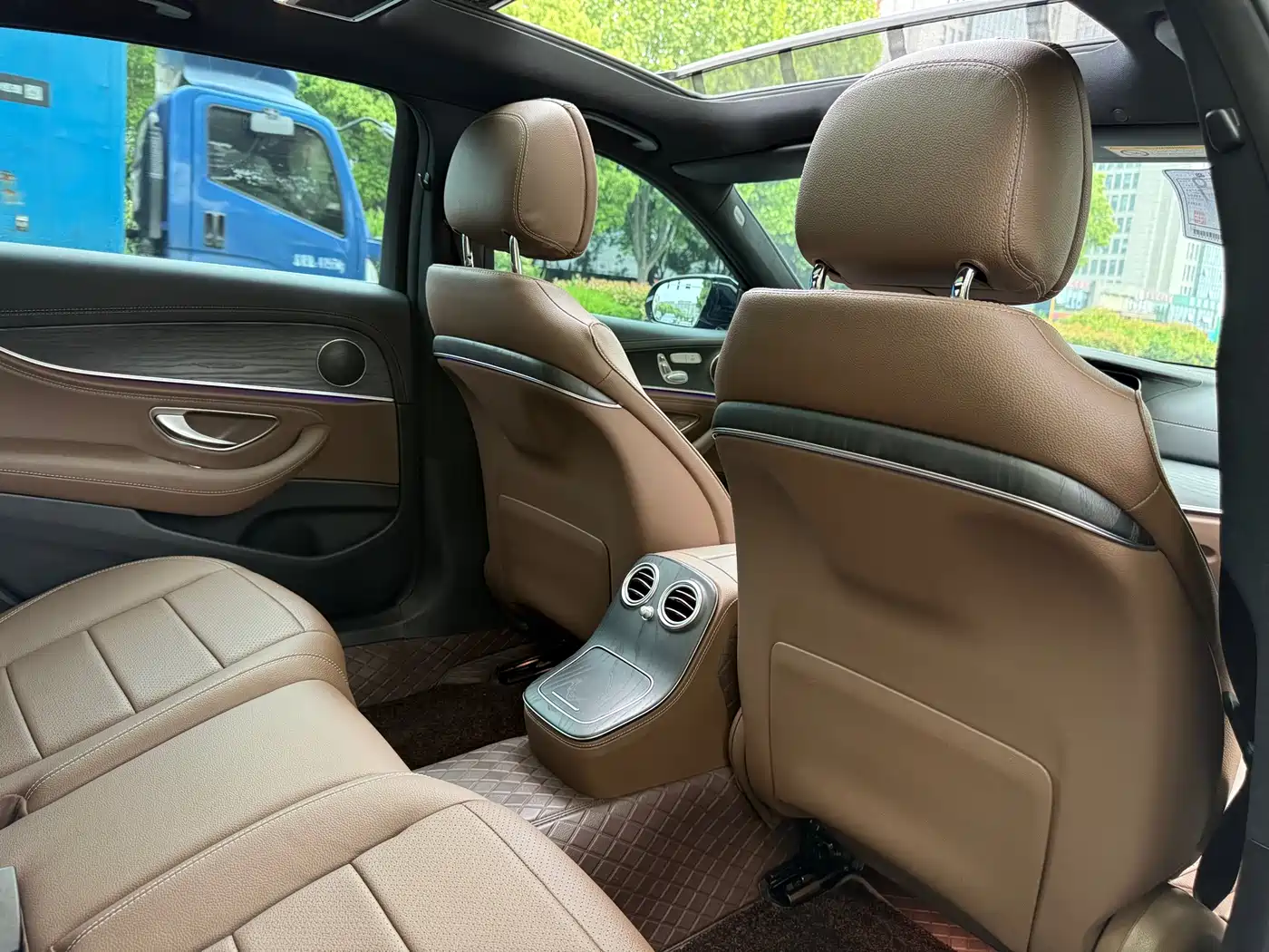 Mercedes-Benz E-Class 2023 Facelift E 260 L Sport фото 15