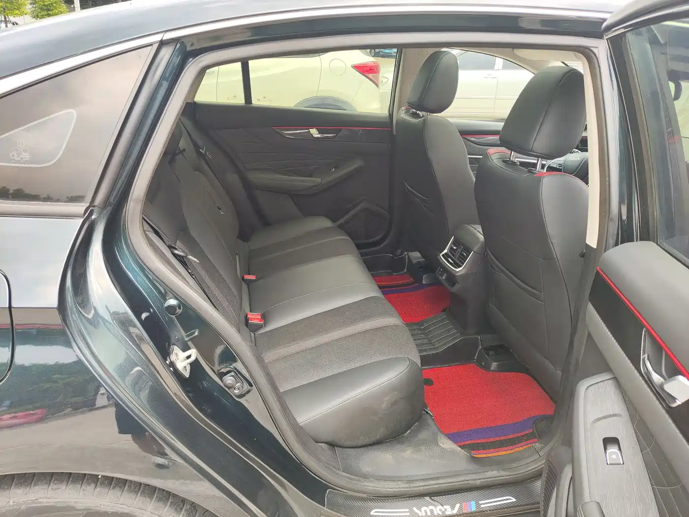 DONGFENG YI HYUN MAX