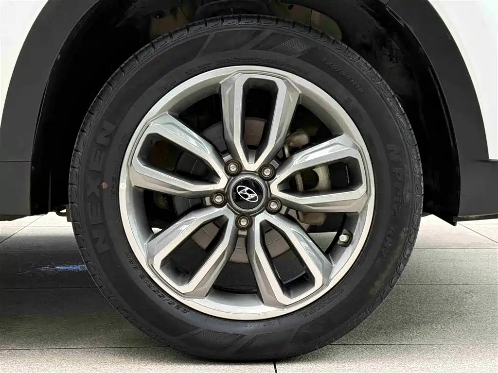 Hyundai Beijing Hyundai ix35 2019 2.0L Automatic 2WD Zhiyong·Smooth Enjoy China VI фото 10