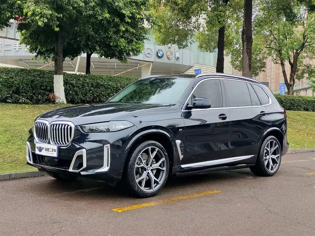 BMW X5 2023 xDrive 30Li Premium M Sport Package