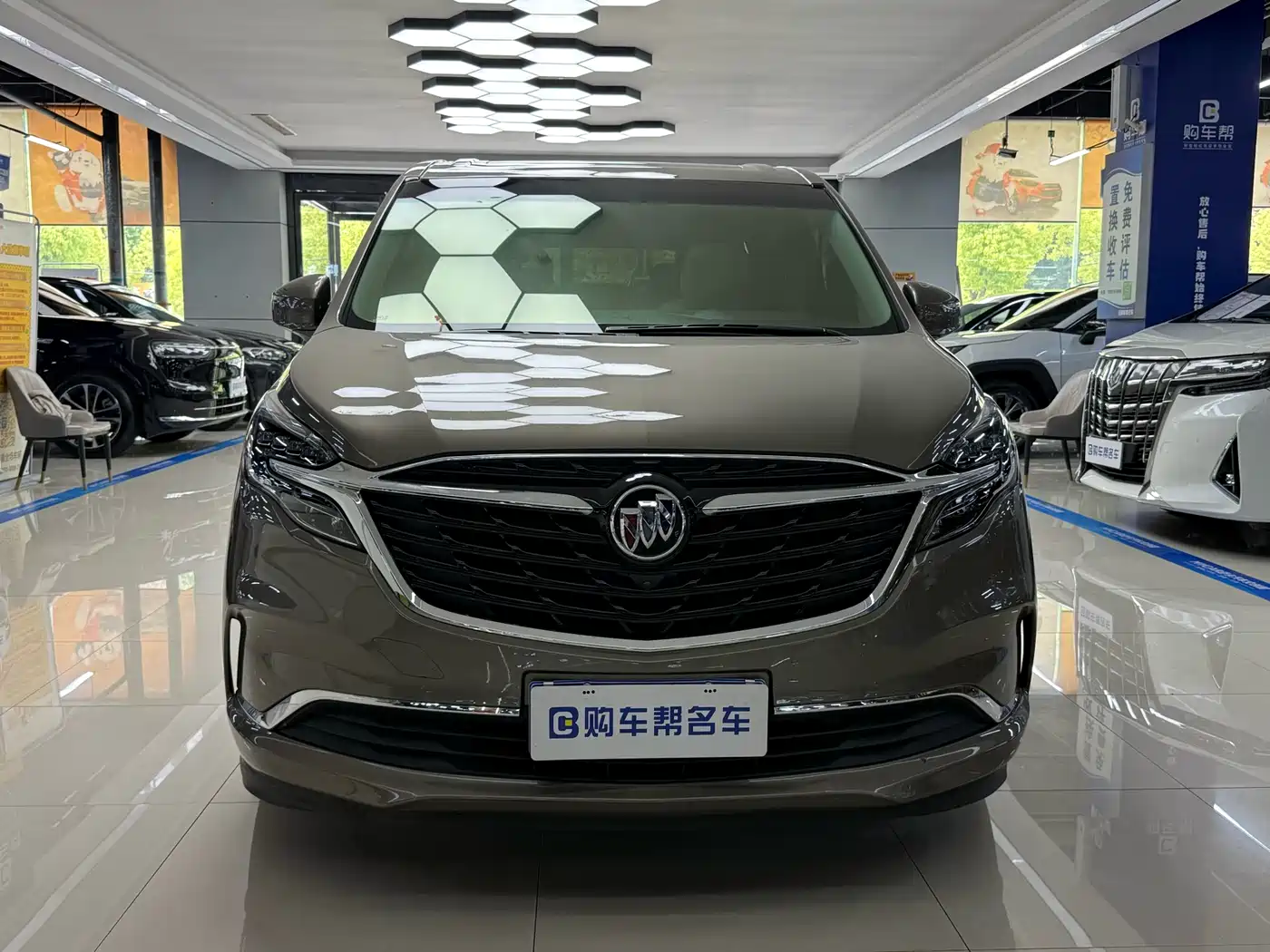 Buick GL8 2021 ES Landlord 653T Comfort фото 2