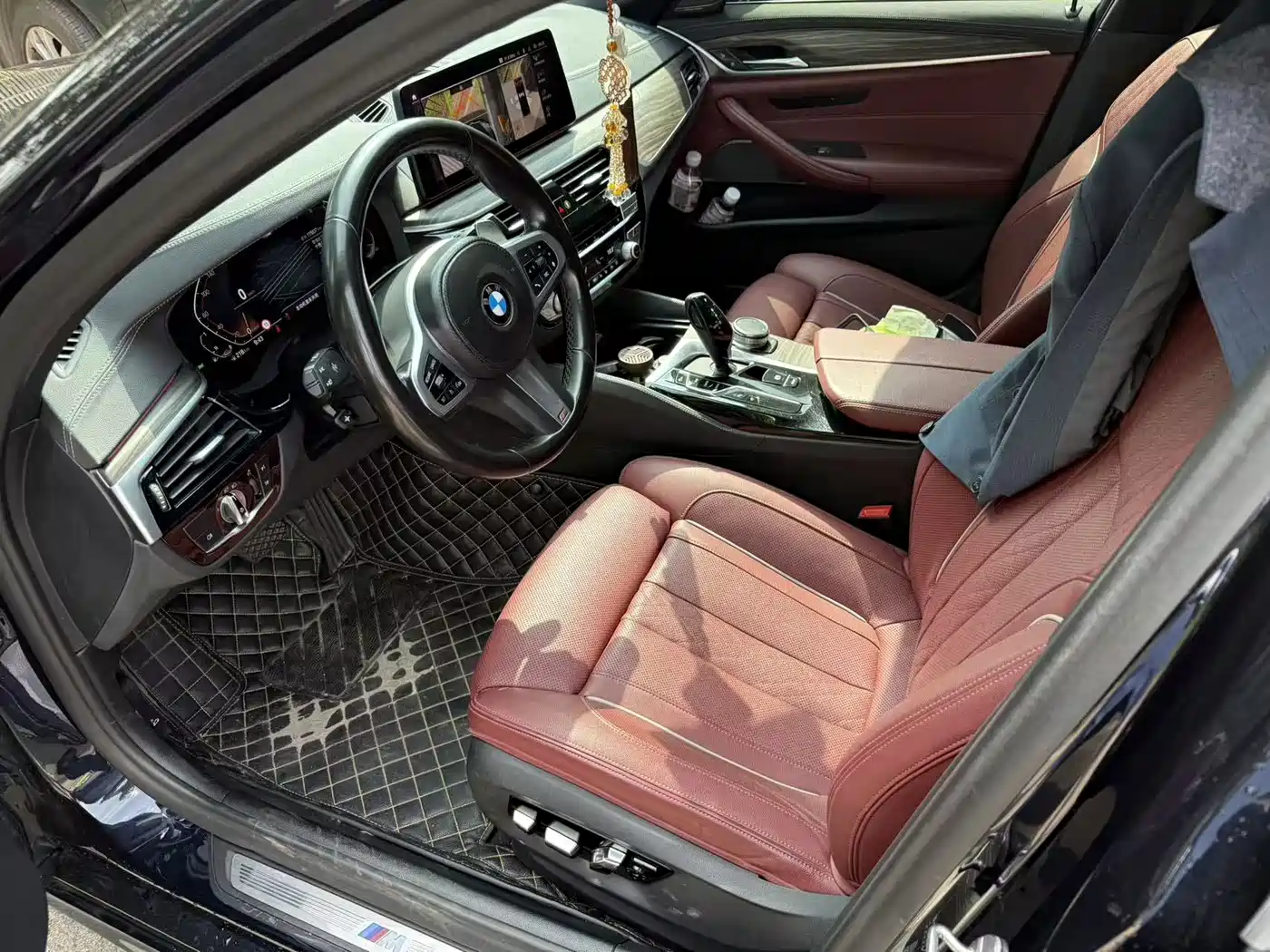 BMW 5 Series 2022 Facelift II 530Li Premium Package M Sport фото 15