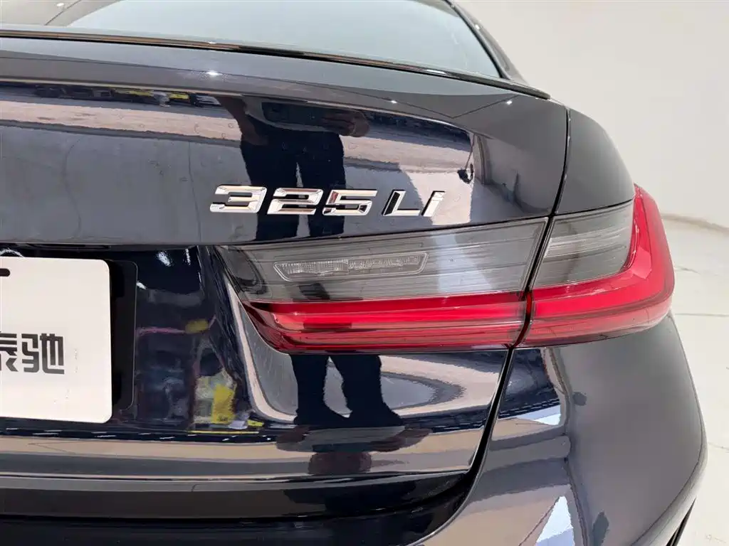 BMW 3 Series 2023 325Li M Sport Black Night Package фото 10