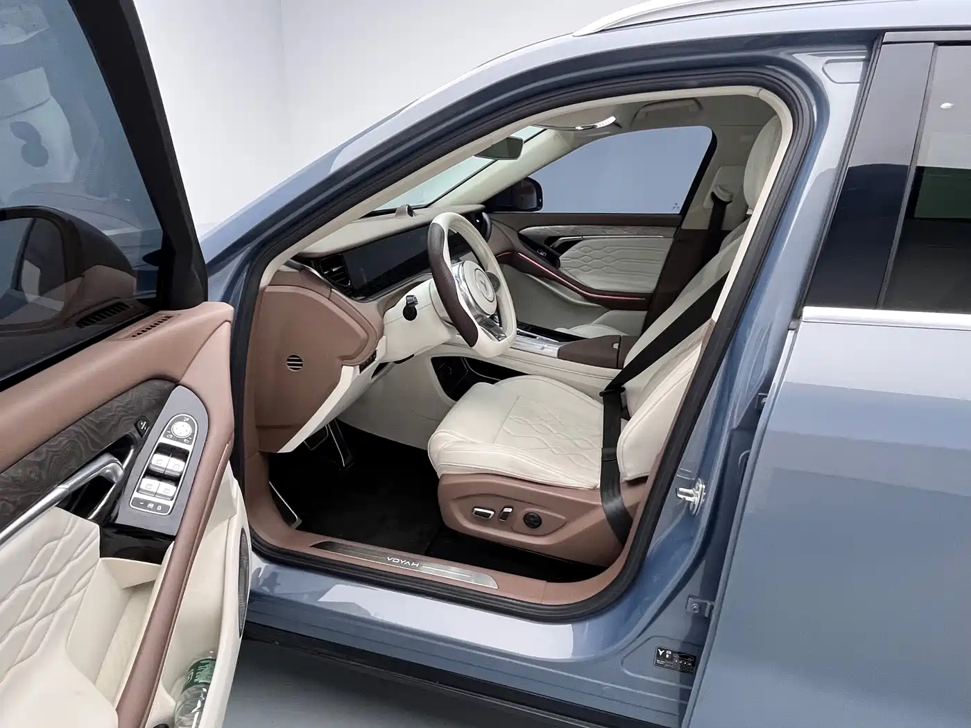 Voyah Auto VOYAH FREE 2021 AWD Standard Range Extender Exclusive Luxury Package фото 15