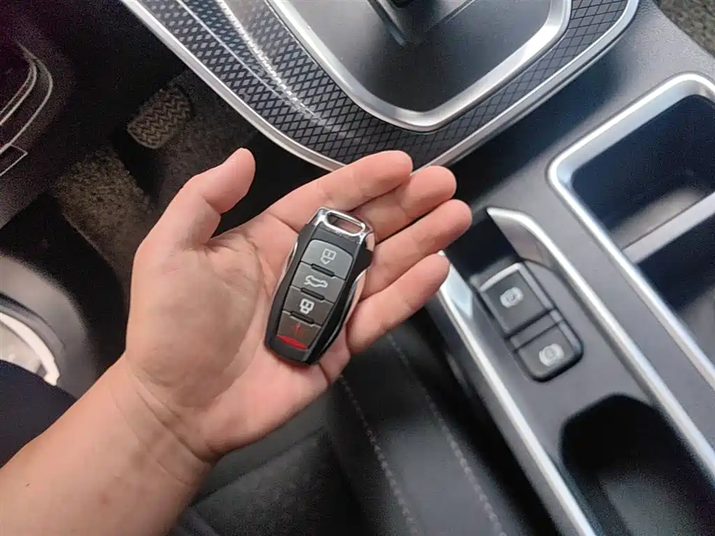 Haval M6 2021 PLUS 1.5T DCT Elite Smart Connect фото 9
