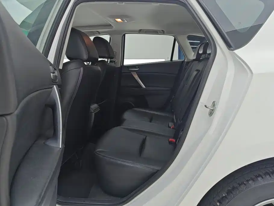 Mazda Mazda3 Axela 2014 2012 Hatchback 2.0L Automatic Luxury