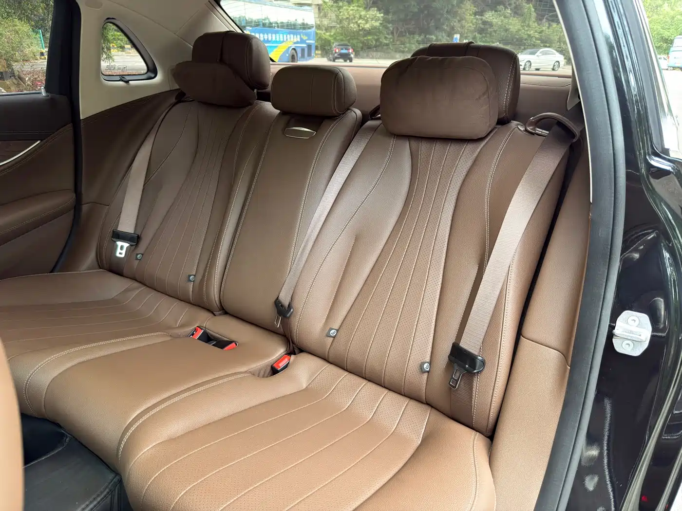 Mercedes-Benz E-Class 2023 E 300 L Luxury фото 9