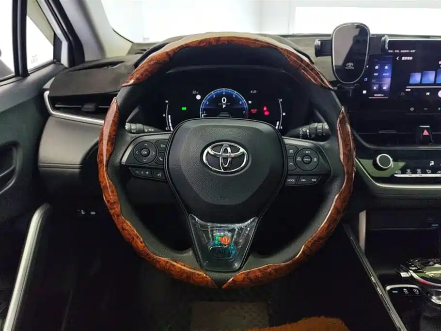 Toyota Corolla Cross 2023 2.0L Elite Edition фото 15