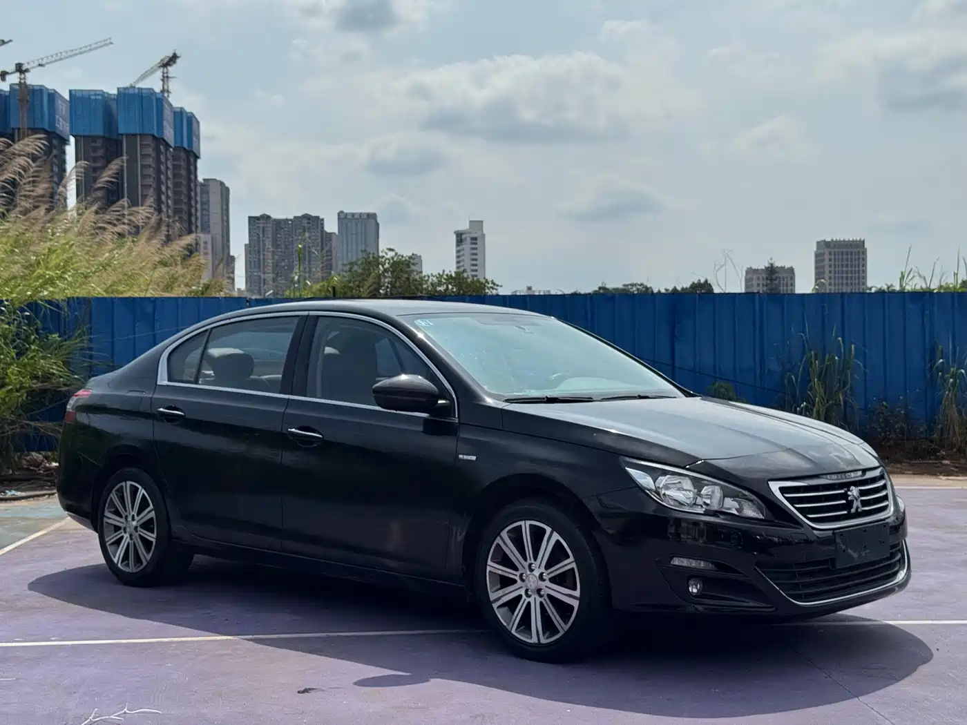 Peugeot 408 2014 1.8L Automatic Luxury Edition фото 3