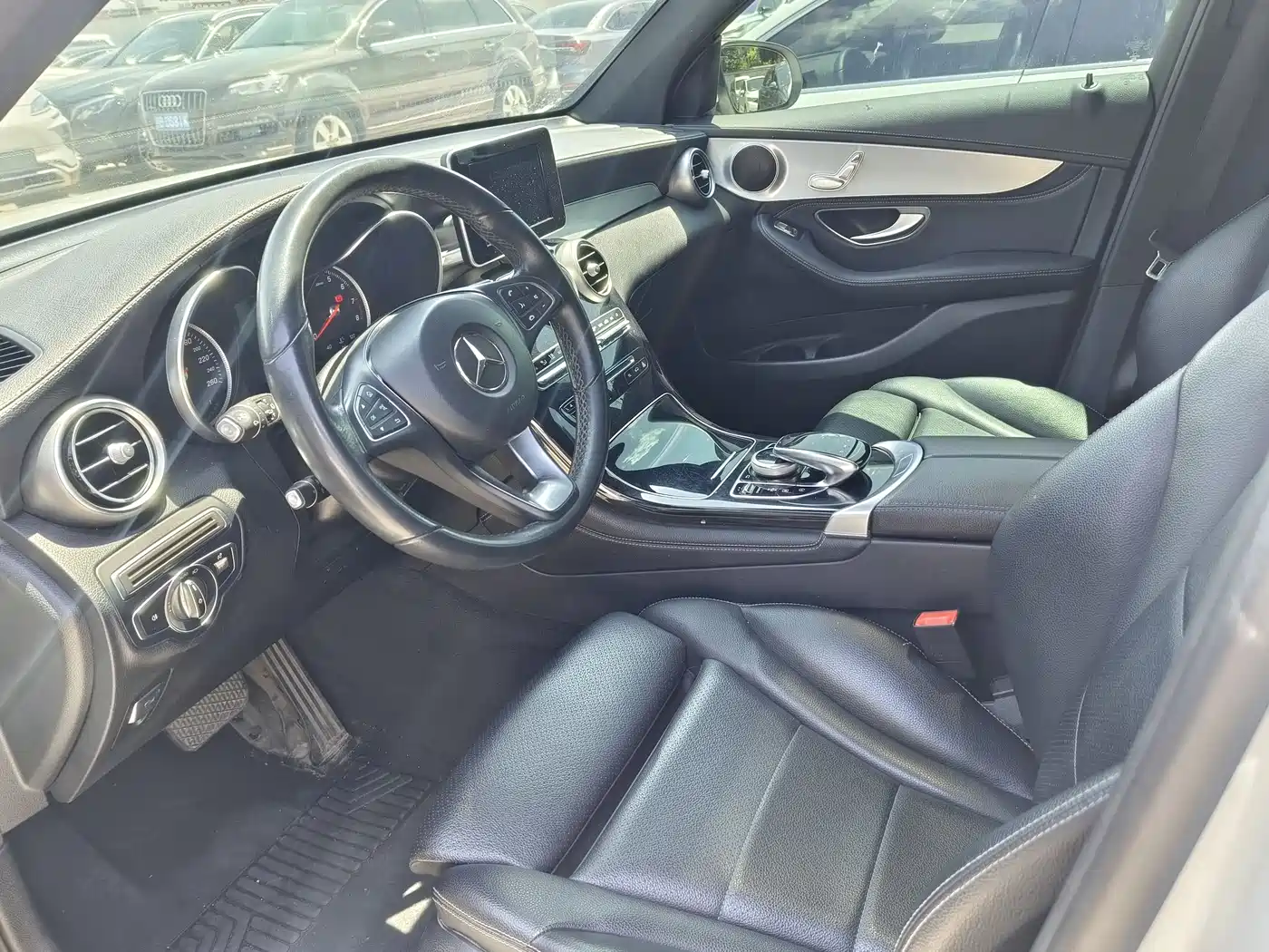 Mercedes-Benz GLC 2018 GLC 200 4MATIC фото 4