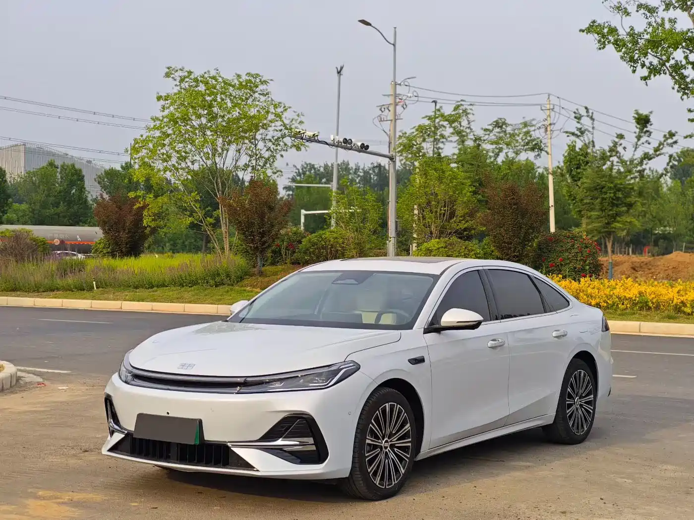 Geely Galaxy Galaxy A7 2025 EM-i 150km Long Voyage Edition