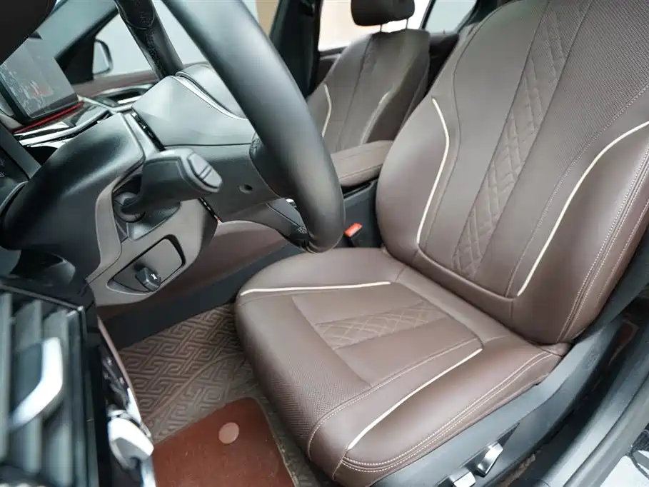 BMW 5 Series 2022 Model Second Facelift 525Li M Sport Package фото 4