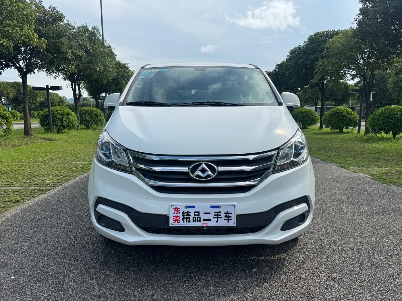 SAIC Maxus Maxus G10 2015 2014 Model Year 2.0T Manual Elite
