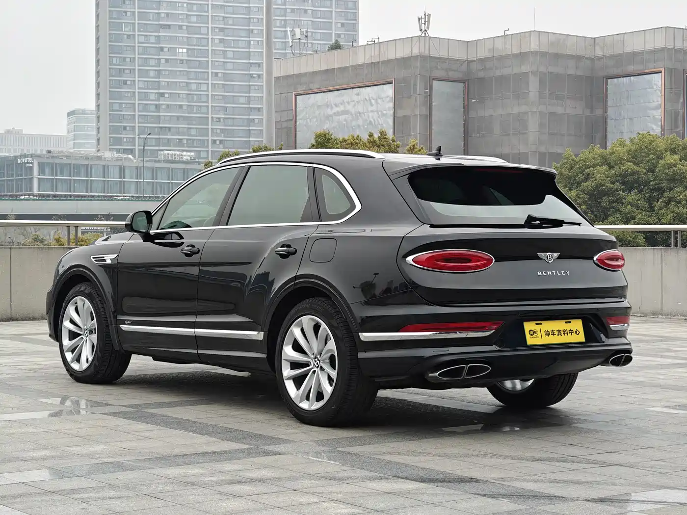 BENTLEY TIMYUE PLUG IN HYBRID