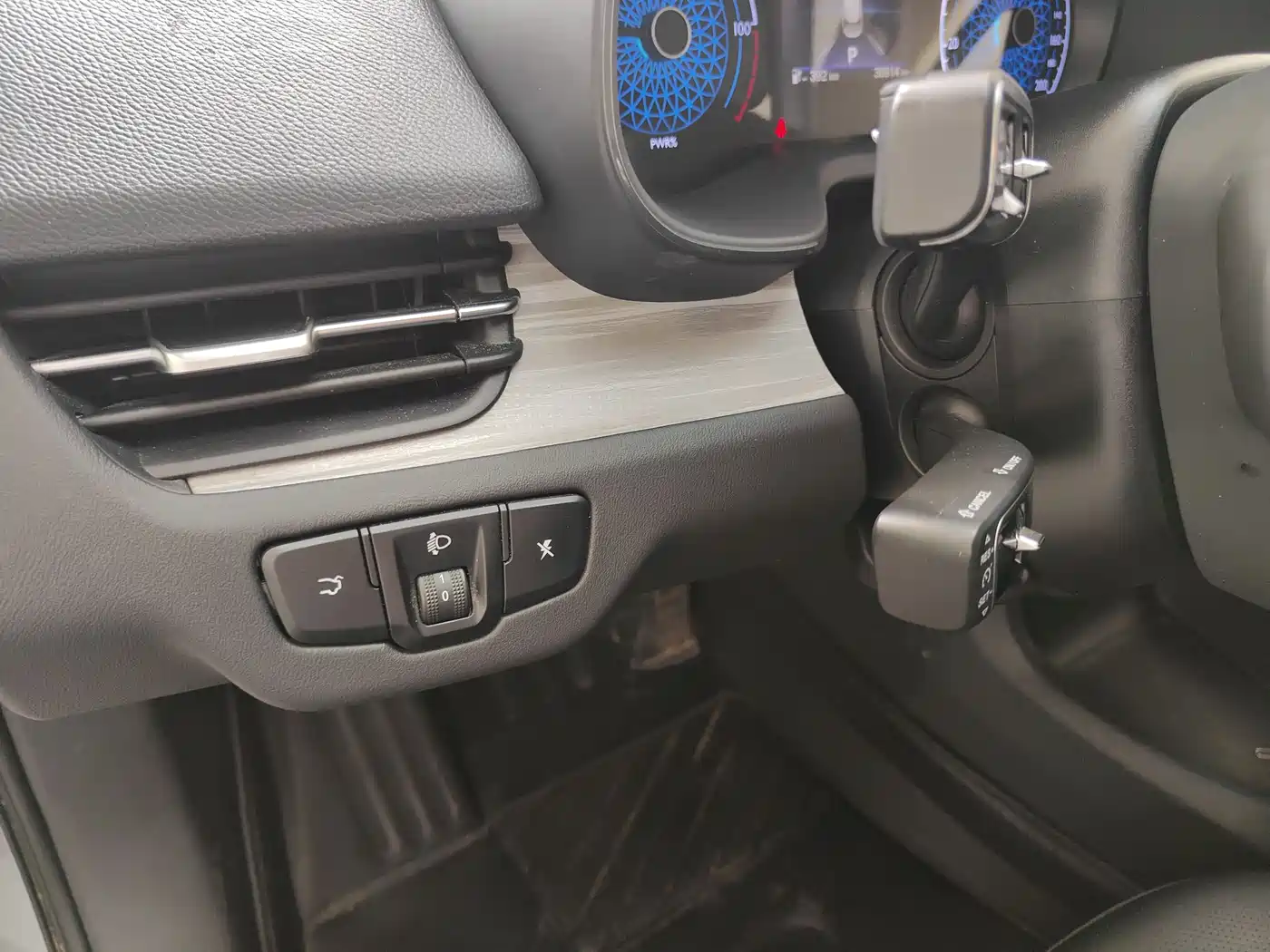 Hongqi E-QM5 2023 560km PLUS фото 10