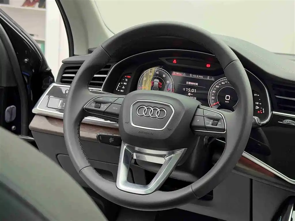 Audi Q7 2023 45 TFSI quattro S line Sport фото 12