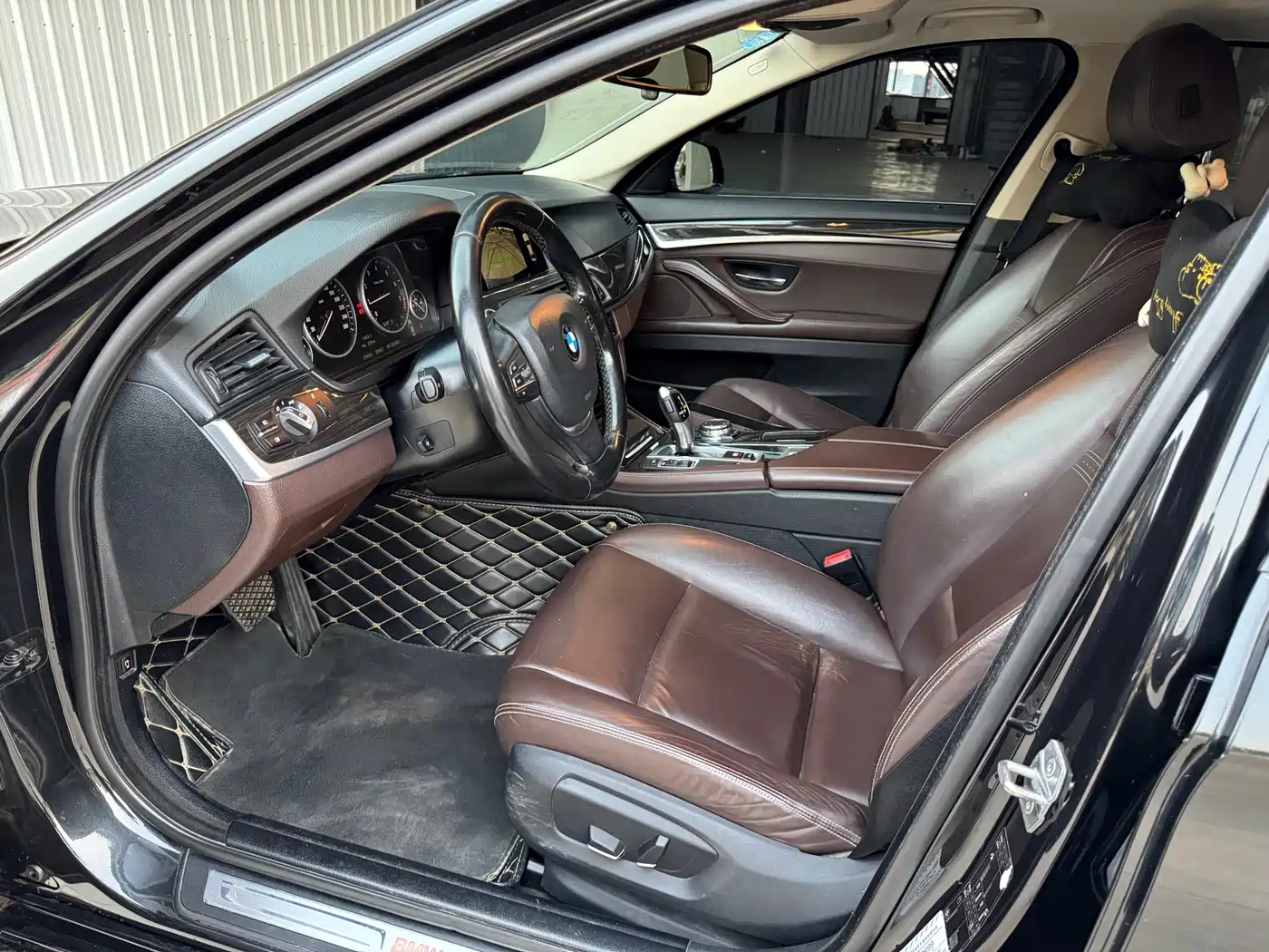 BMW 5 Series 2014 525Li Leading фото 5