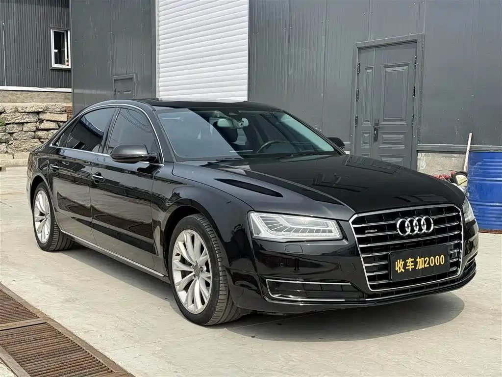 Audi A8 2014 A8L 45 TFSI quattro Exclusive фото 3