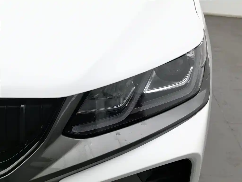 GEELY AUTOMOBILE BINYUE