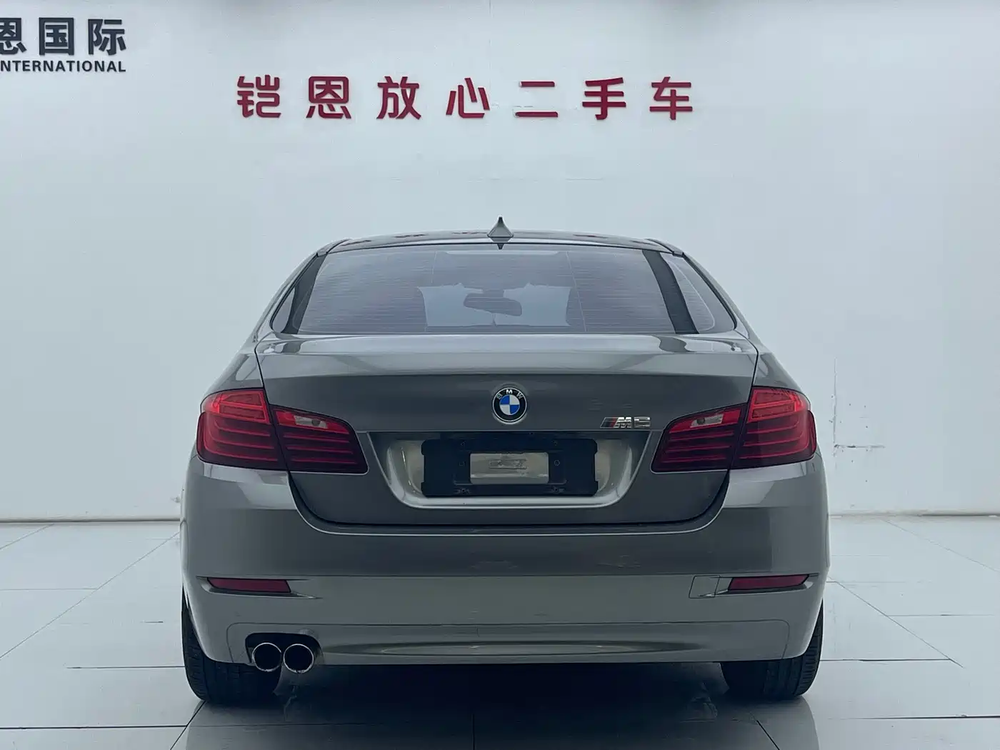 BMW 5 Series 2017 520Li Classic Edition фото 15