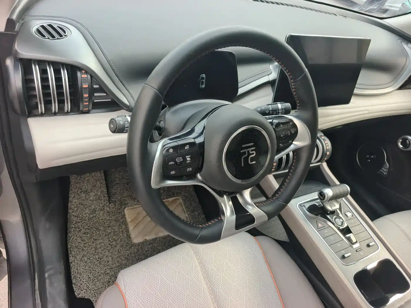 BYD Yuan PLUS 2024 Glory Edition 510KM Leading фото 6