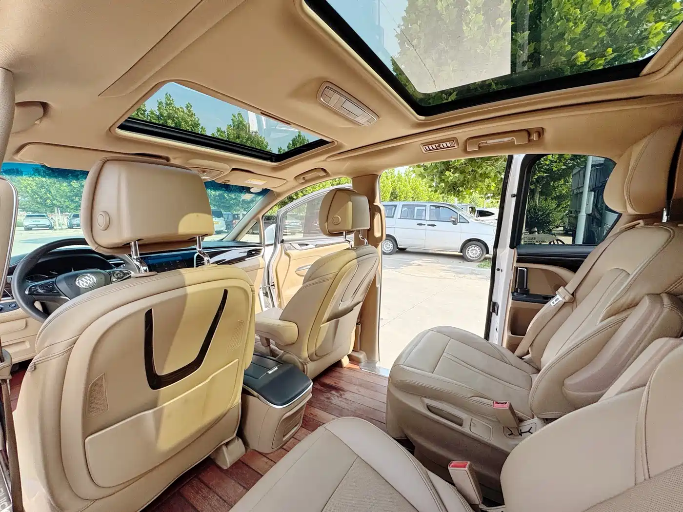 Buick GL8 2018 ES 28T Luxury Type China VI фото 6