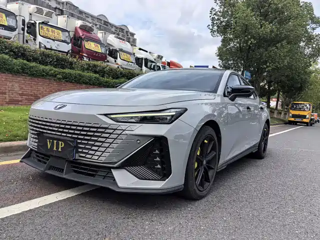 Changan UNI-V 2022