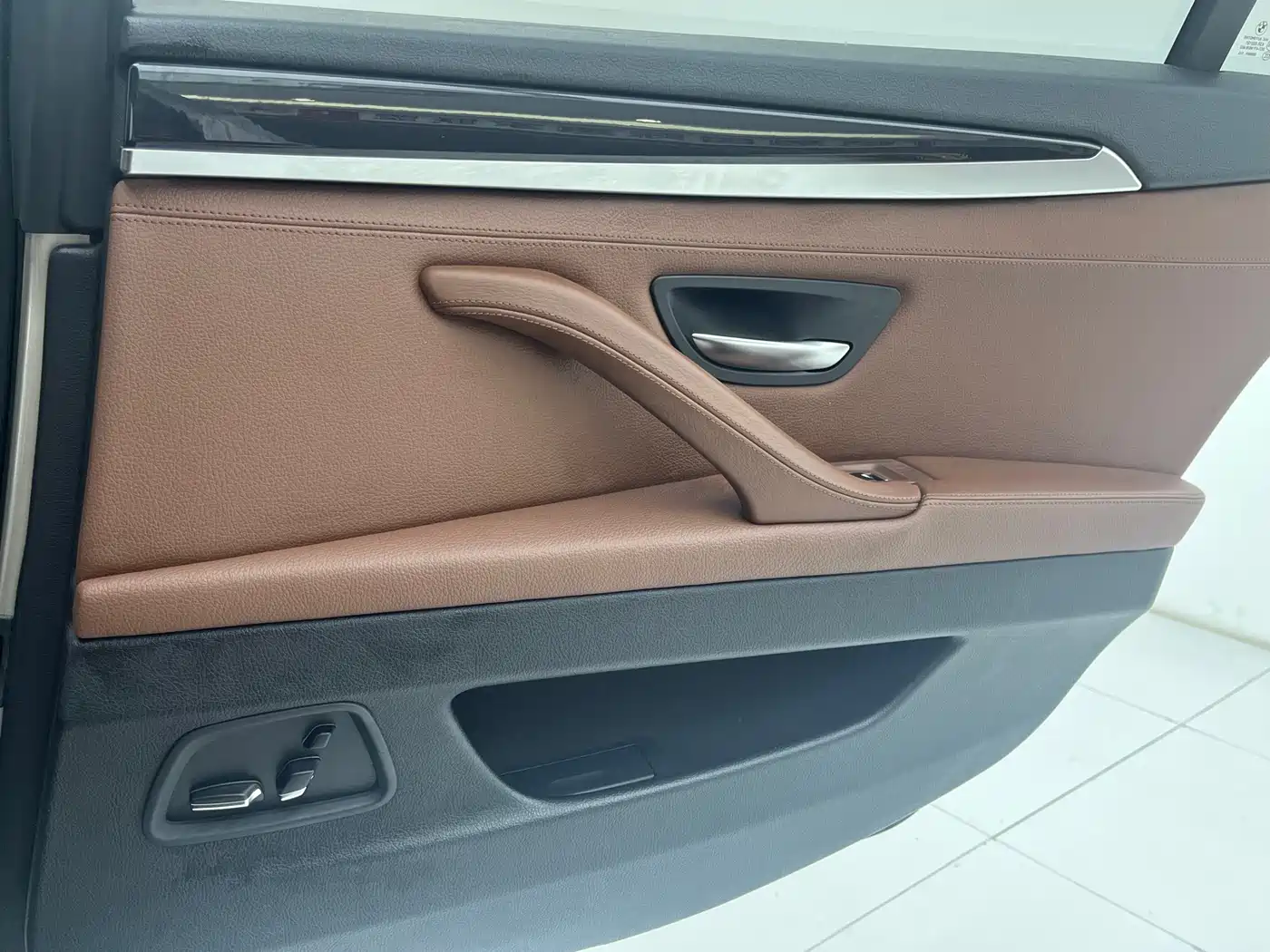 BMW 5 Series 2017 520Li Classic Edition фото 6