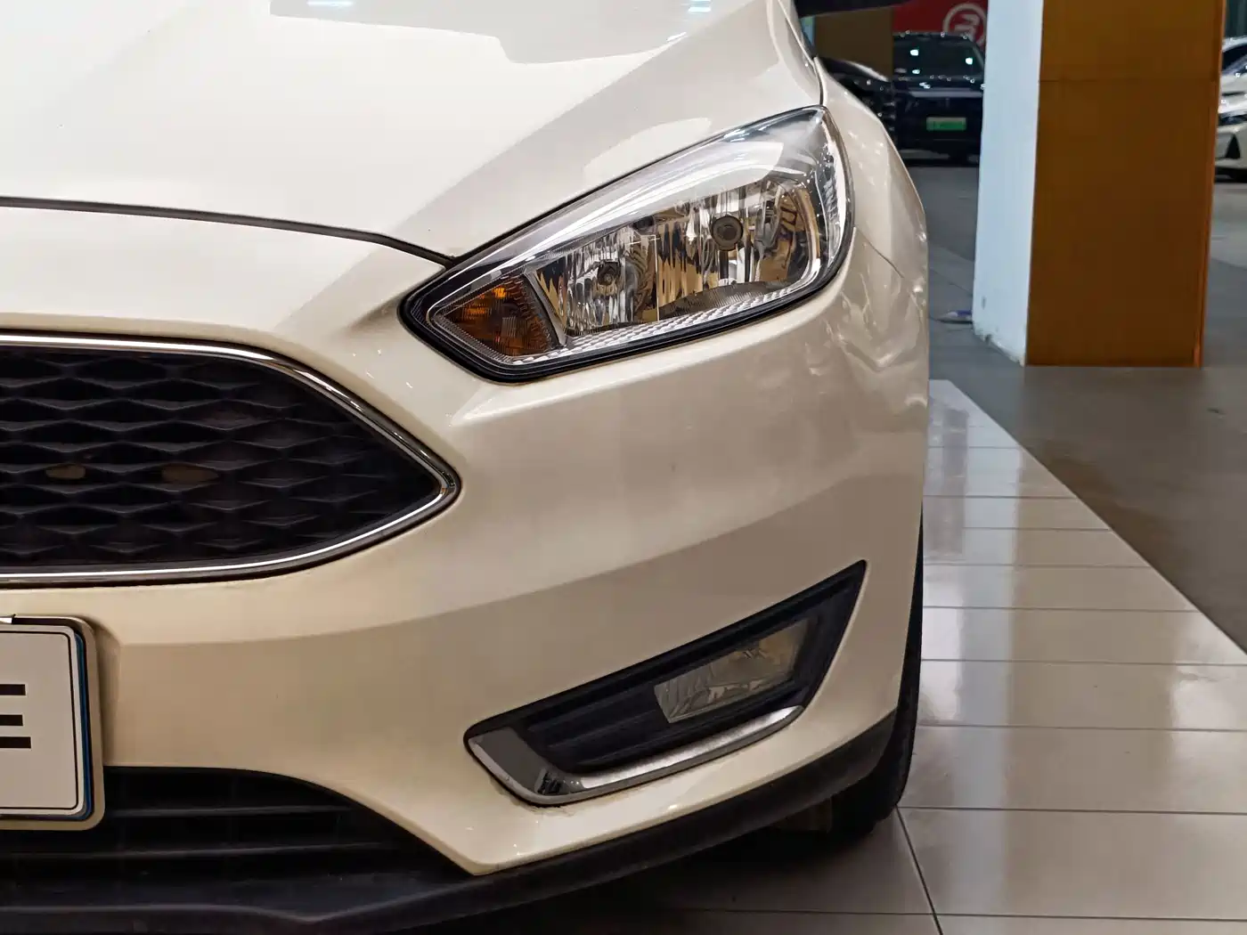 Фото 2 - Ford Focus
