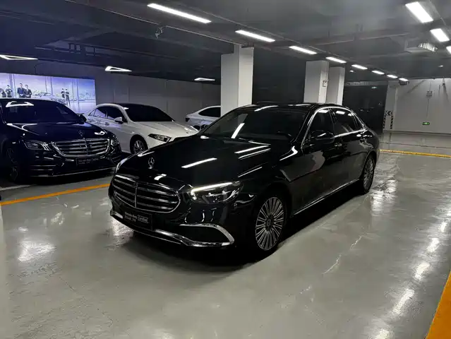 MERCEDES-BENZ E CLASS