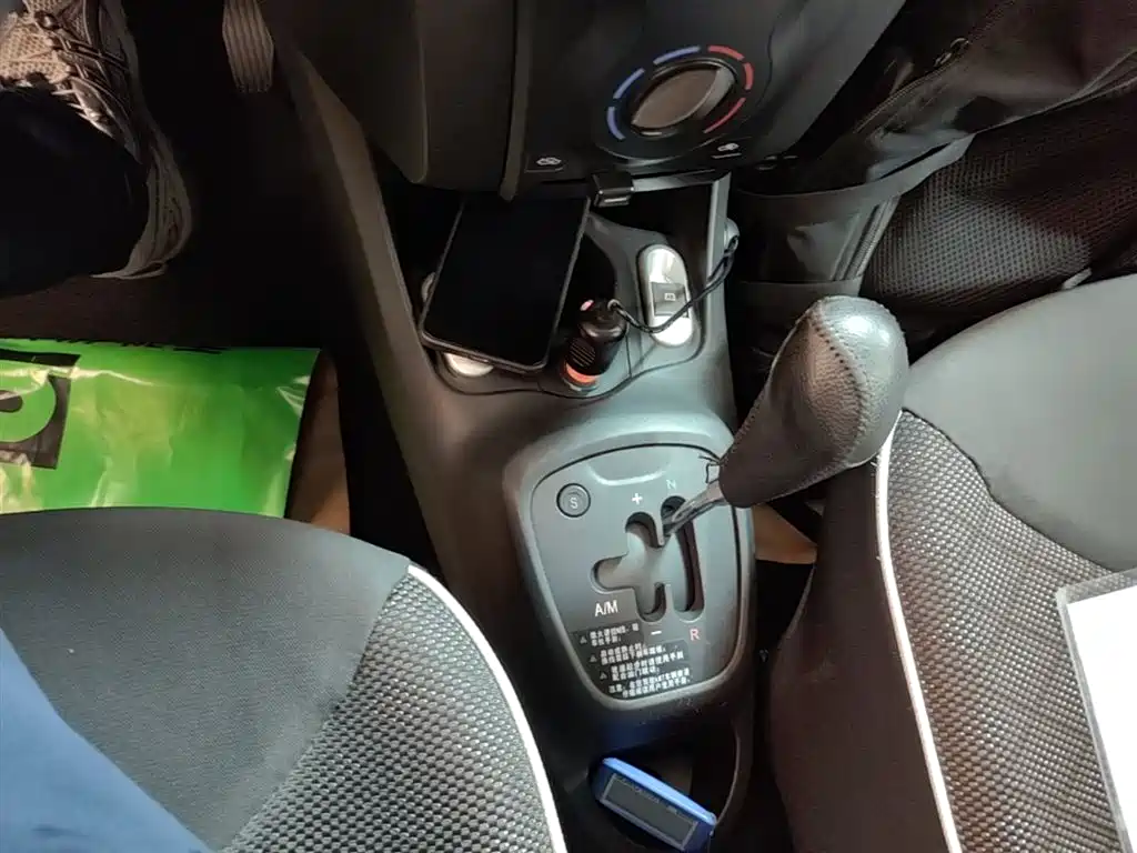 BYD F0 2015 1.0L AMT Xuan Cool Edition фото 10