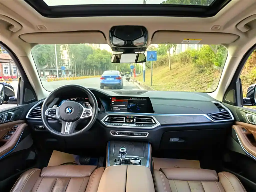 BMW X5 (Import) 2021 xDrive40i Exclusive M Sport Package фото 8