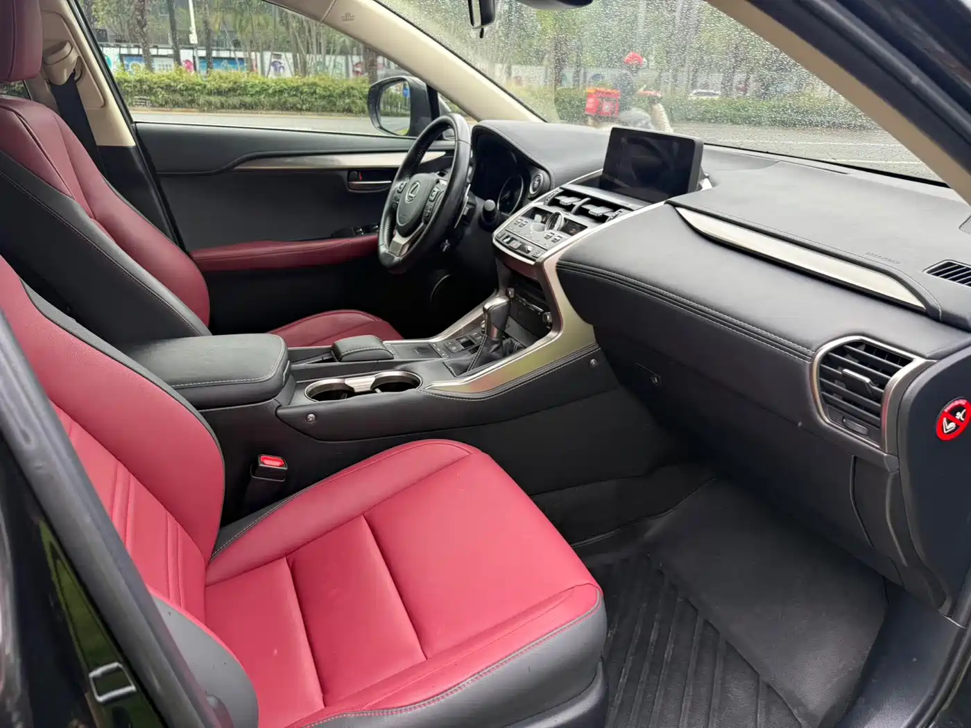 Lexus NX 2020 300h FWD F Sport China VI фото 8