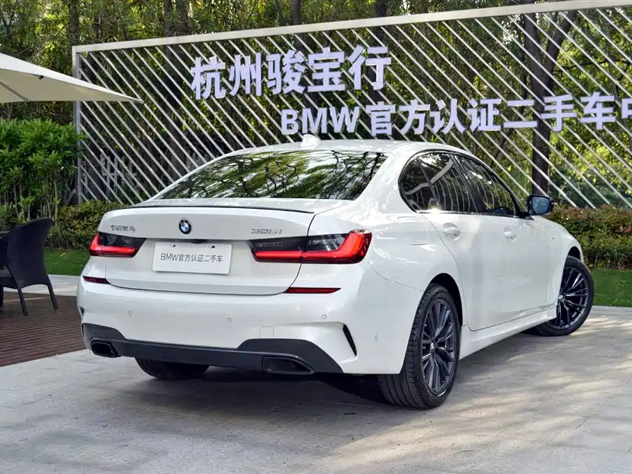 BMW 3 Series 2020 325i M Sport Black Night Package фото 4