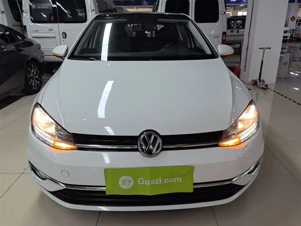 Volkswagen Golf 2018 1.6L Automatic Comfort фото 3