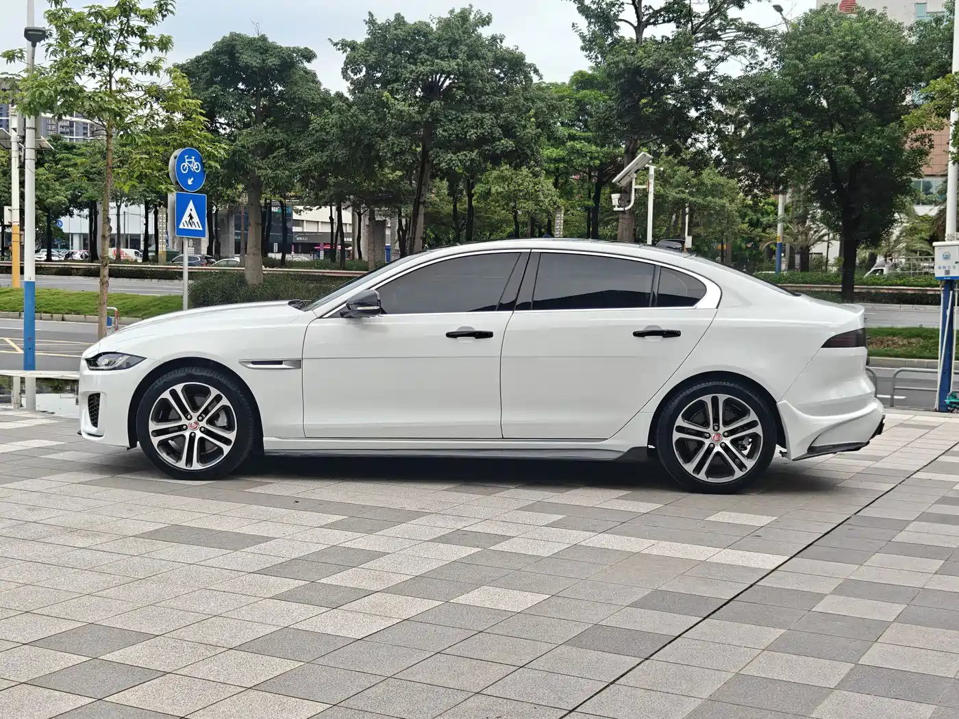Jaguar XEL 2025 2024 Model 2.0T 250PS R-DYNAMIC S Progressive Sport Edition